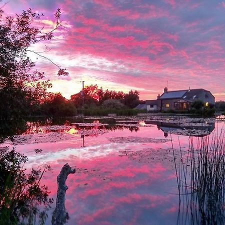 Astwell Mill Bed & Breakfast Helmdon ภายนอก รูปภาพ